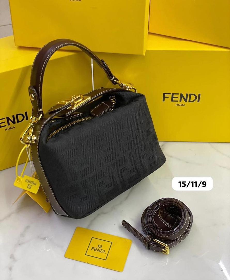 Sac FENDI - 15 cm