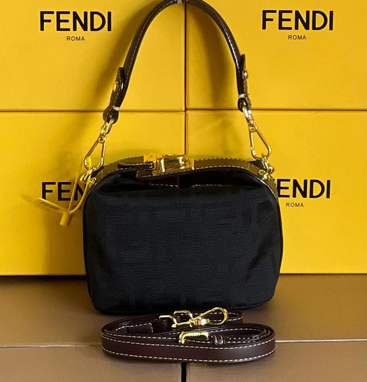 Sac FENDI - 15 cm